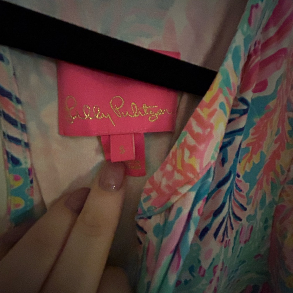 Lilly Pulitzer Smock Waist Flutter Sleeve Romper in Colorful Coral print - Picture 5 of 5